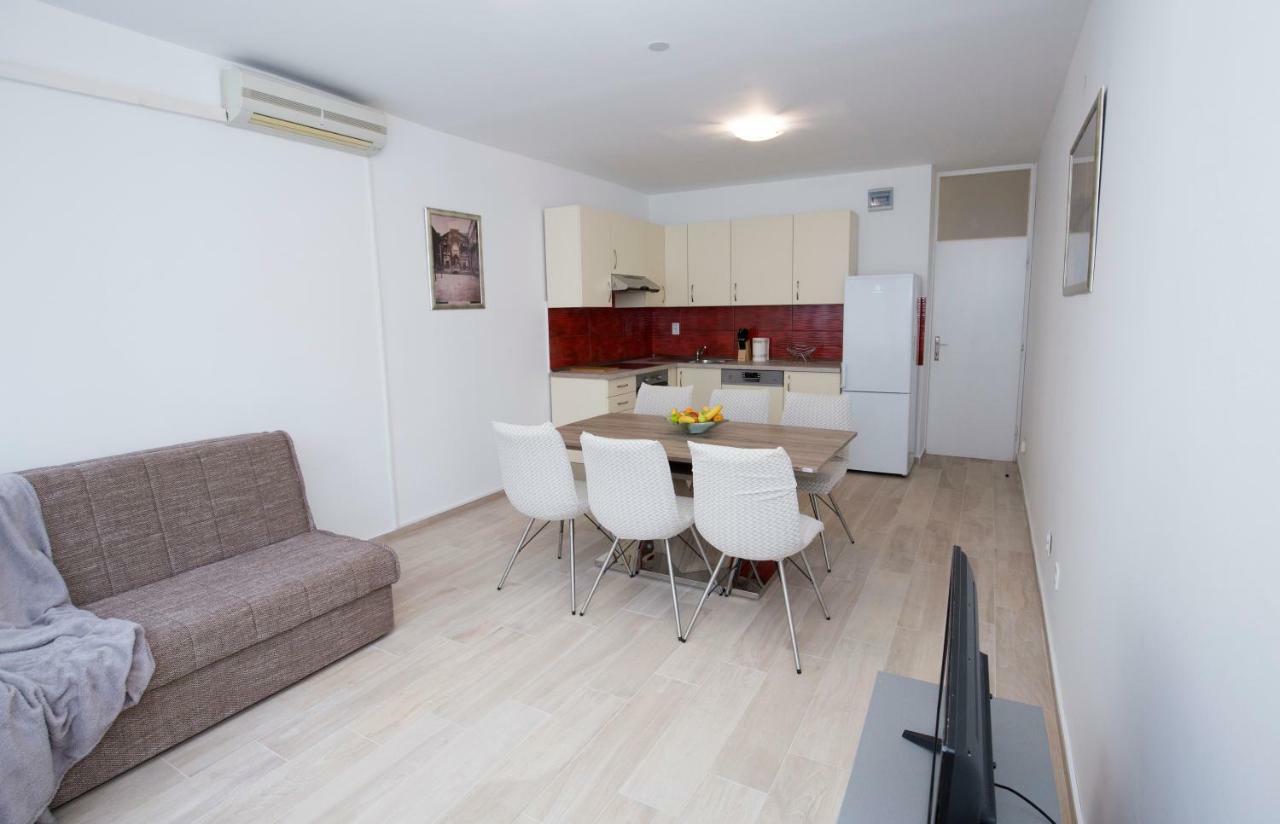 Apartments Put Plokita Smilja Split Ngoại thất bức ảnh